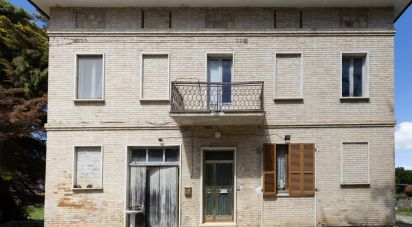 Town house 5 rooms of 211 sq m in Montefiore dell'Aso (63062)