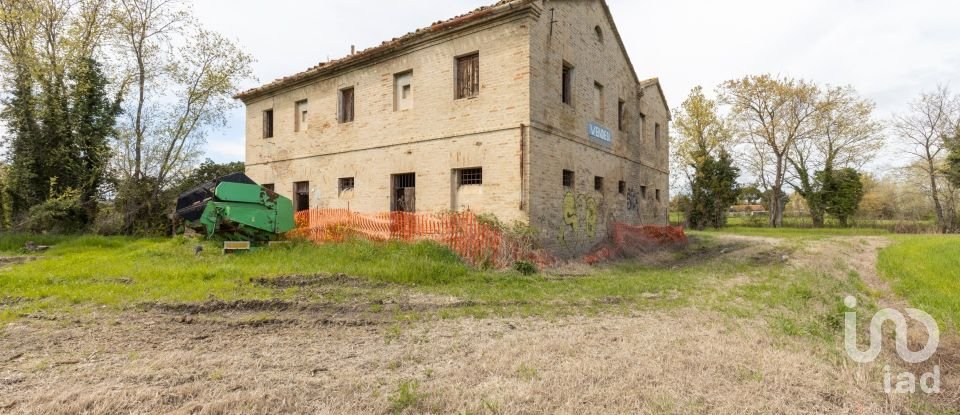 House 0 rooms of 250 m² in Camerano (60021)