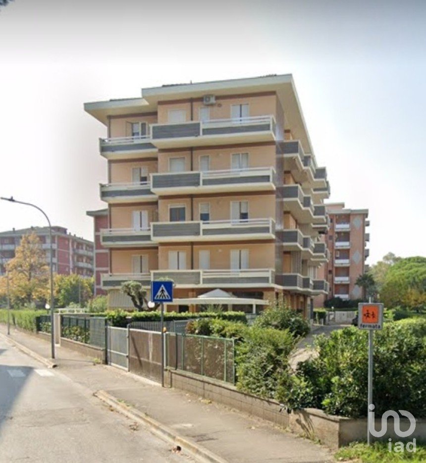 Apartment 7 rooms of 120 m² in Silvi (64028)