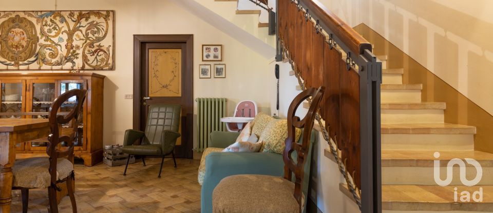 Casa indipendente / Villa 21 locali di 395 m² in Fermo (63900)