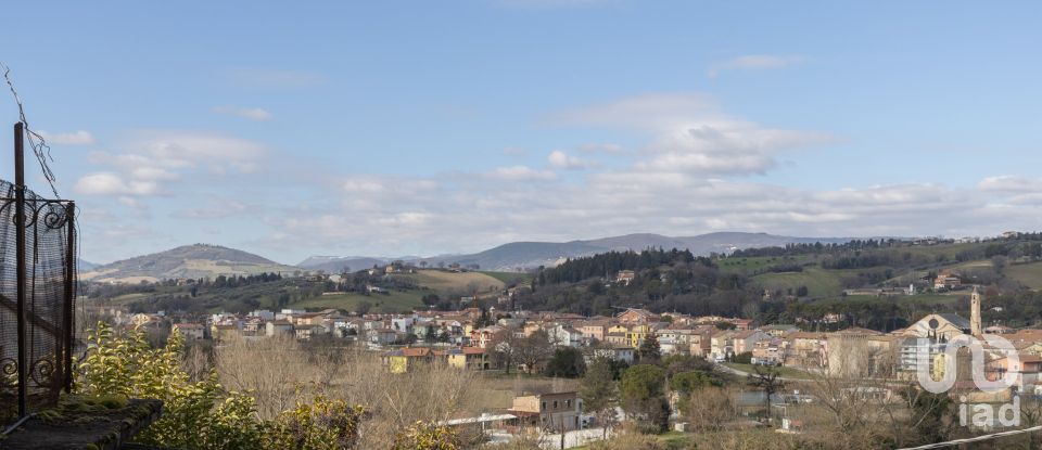 Abitazione 6 locali di 90 m² in Pollenza (62010)
