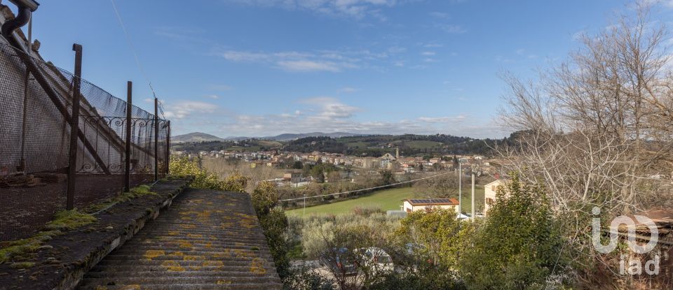 Abitazione 6 locali di 90 m² in Pollenza (62010)