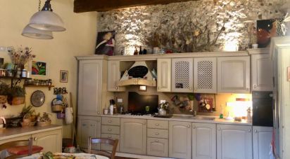 Townhouse 11 rooms of 270 m² in Civita (87010)
