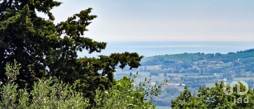 Casale 12 locali di 435 m² in Recanati (62019)