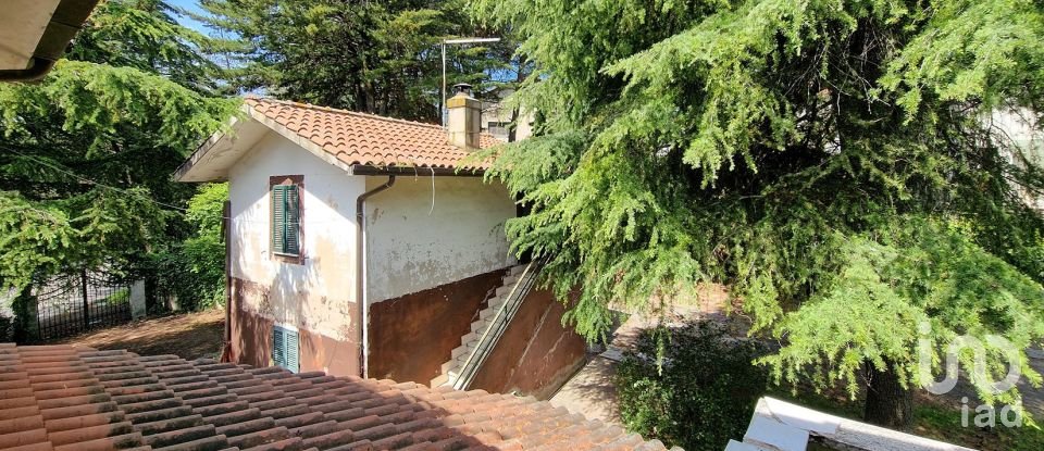 Casale 12 locali di 435 m² in Recanati (62019)
