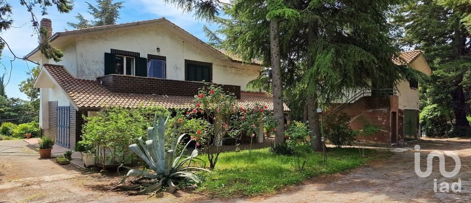 Casale 12 locali di 435 m² in Recanati (62019)