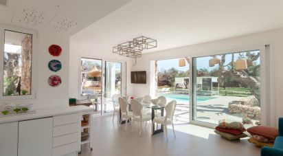 Casale 7 locali di 168 m² in Castrignano del Capo (73053)