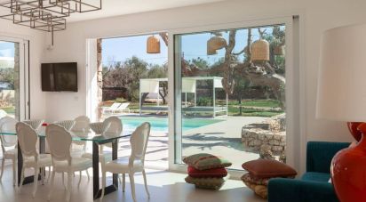 Casale 7 locali di 168 m² in Castrignano del Capo (73053)