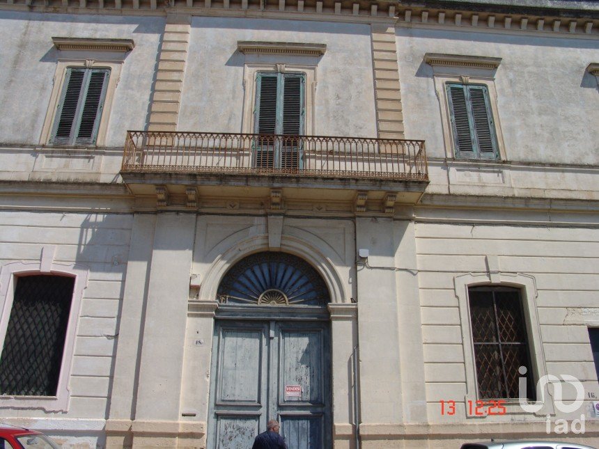 Abitazione 0 locali di 450 m² in Squinzano (73018)
