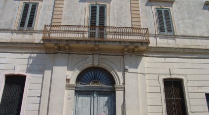 Mansion 0 rooms of 450 sq m in Squinzano (73018)