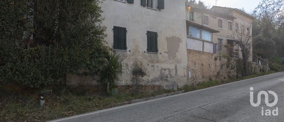 Mansion 8 rooms of 172 m² in Pollenza (62010)