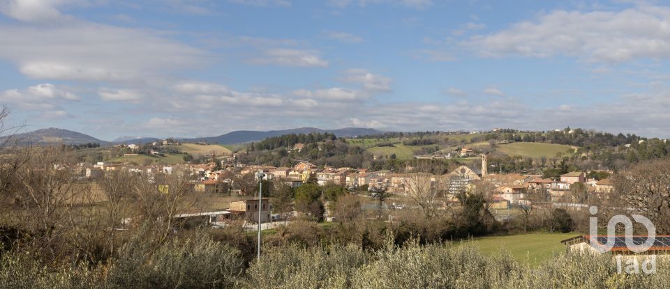 Mansion 8 rooms of 172 m² in Pollenza (62010)