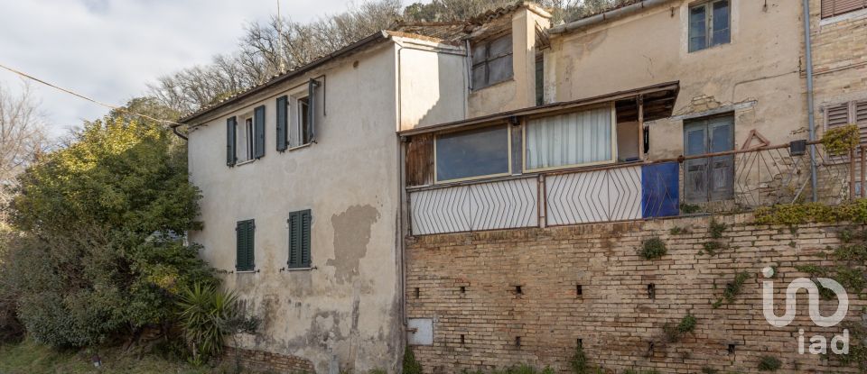 Mansion 8 rooms of 172 m² in Pollenza (62010)