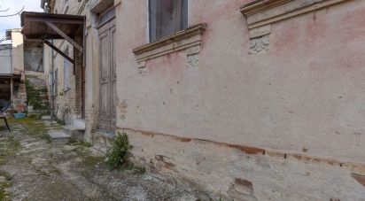 Abitazione 8 locali di 172 m² in Pollenza (62010)