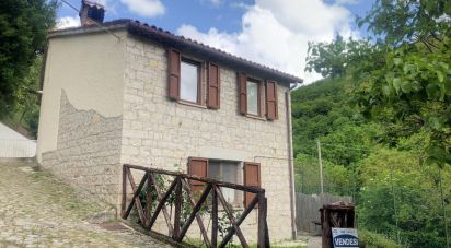 Villa 3 locali di 80 m² in Cagli (61043)