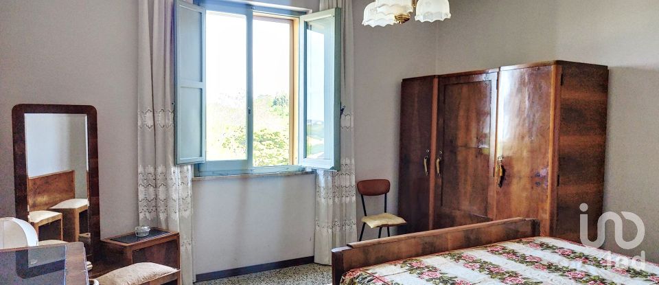 Apartment 6 rooms of 90 m² in Petritoli (63848)