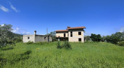 Rustico 0 locali di 400 m² in Controguerra (64010)