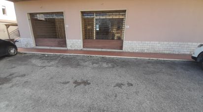 Attività locali di 213 m² in Castellalto (64020)