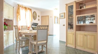 House 5 rooms of 204 m² in Castelfidardo (60022)