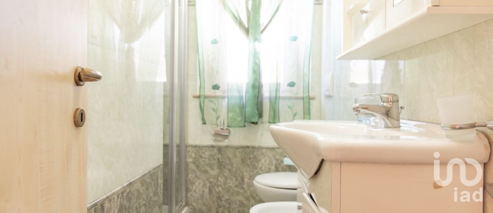 House 5 rooms of 204 m² in Castelfidardo (60022)