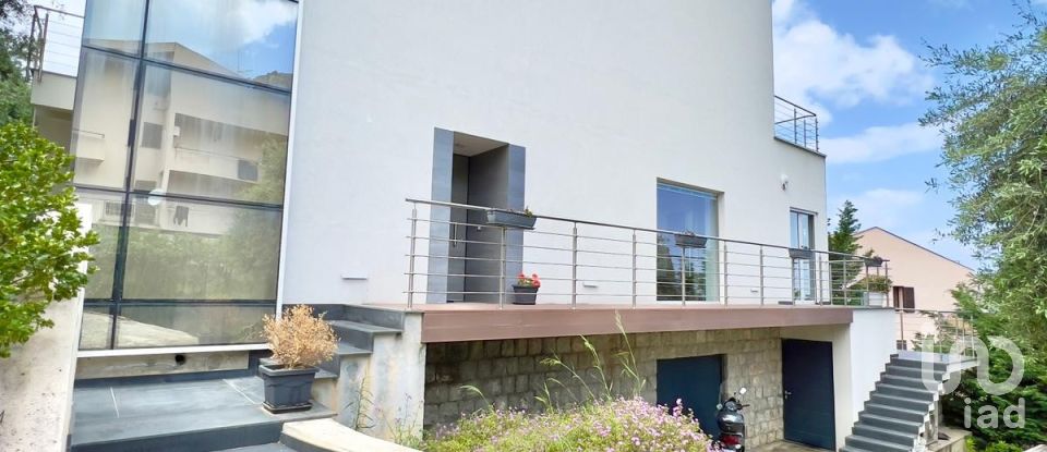 Villa 15 locali di 360 m² in Cefalù (90015)