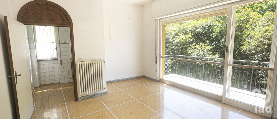 Bilocale di 70 m² a Rapallo (16035)
