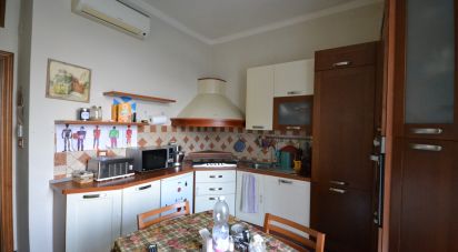 Appartamento 6 locali di 79 m² a Genova (16137)