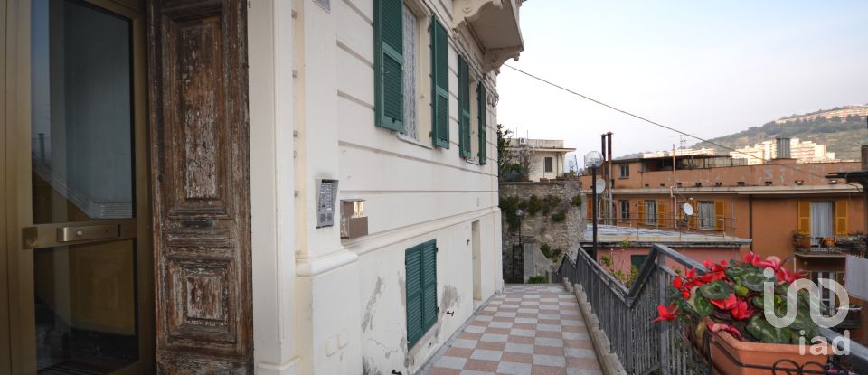 Appartamento 6 locali di 79 m² a Genova (16137)