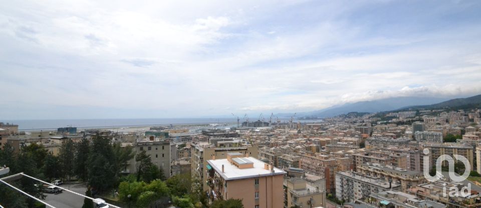 Three-room apartment of 85 m² in Genova (16154)