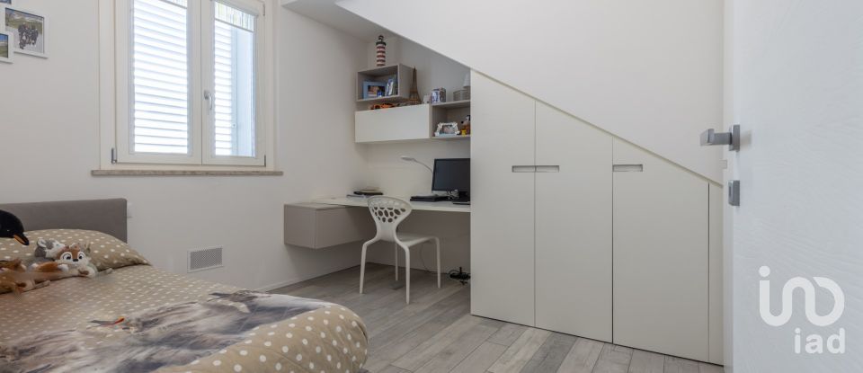 Appartamento 5 locali di 152 m² a Osimo (60027)