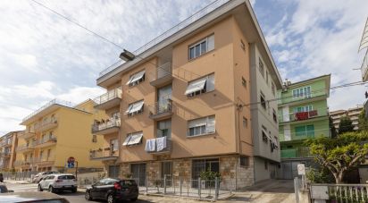 Apartment 5 rooms of 104 sq m in Falconara Marittima (60015)