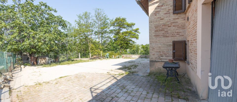 House 5 rooms of 164 m² in Urbisaglia (62010)