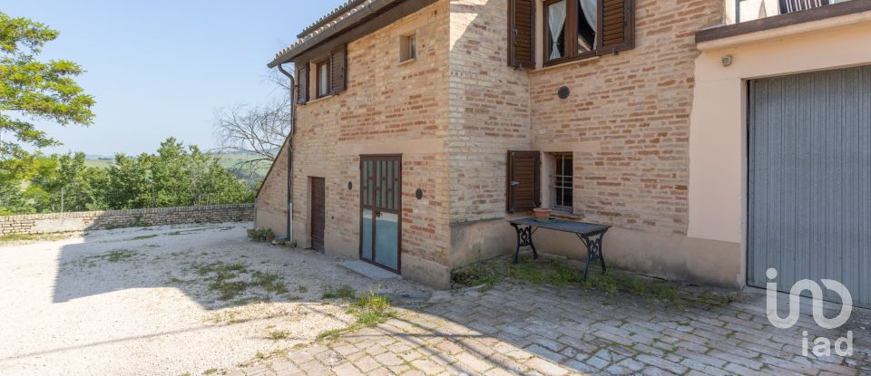 House 5 rooms of 164 m² in Urbisaglia (62010)