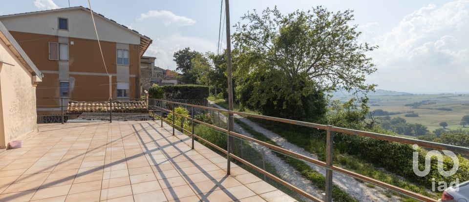 House 5 rooms of 164 m² in Urbisaglia (62010)