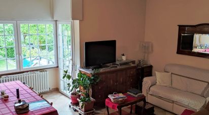 Traditional house 5 rooms of 250 sq m in Fano (61032)