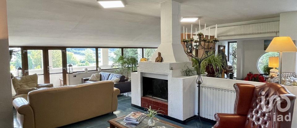 Casale 16 locali di 453 m² in Martina Franca (74015)