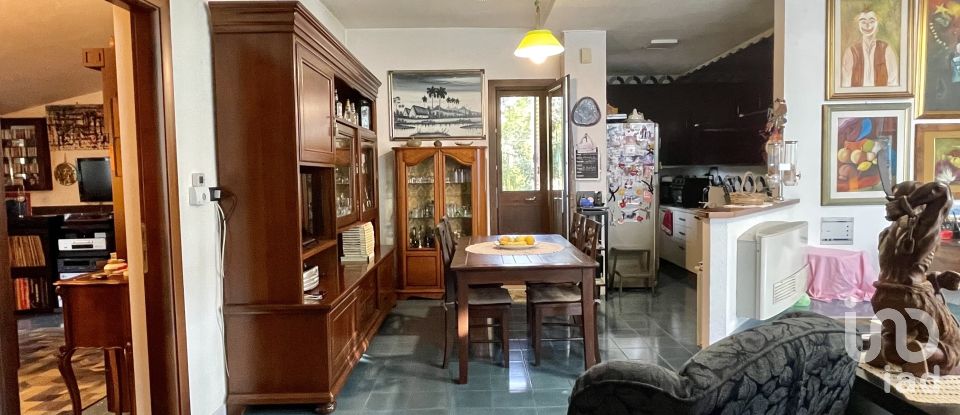 Casale 16 locali di 453 m² in Martina Franca (74015)