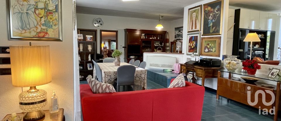 Casale 16 locali di 453 m² in Martina Franca (74015)