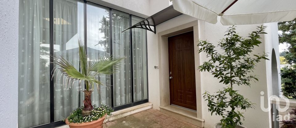 Casale 16 locali di 453 m² in Martina Franca (74015)