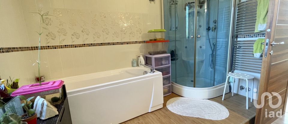 Casale 16 locali di 453 m² in Martina Franca (74015)