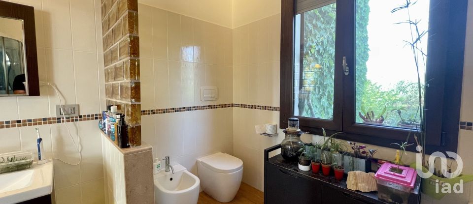 Casale 16 locali di 453 m² in Martina Franca (74015)