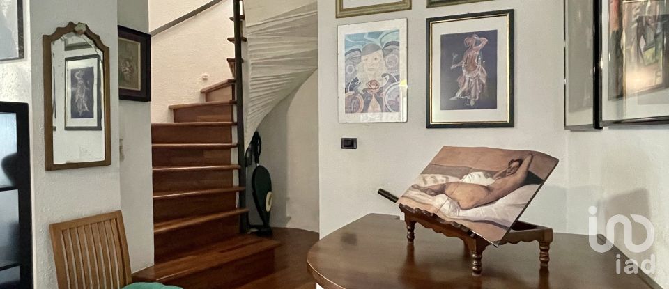 Casale 16 locali di 453 m² in Martina Franca (74015)