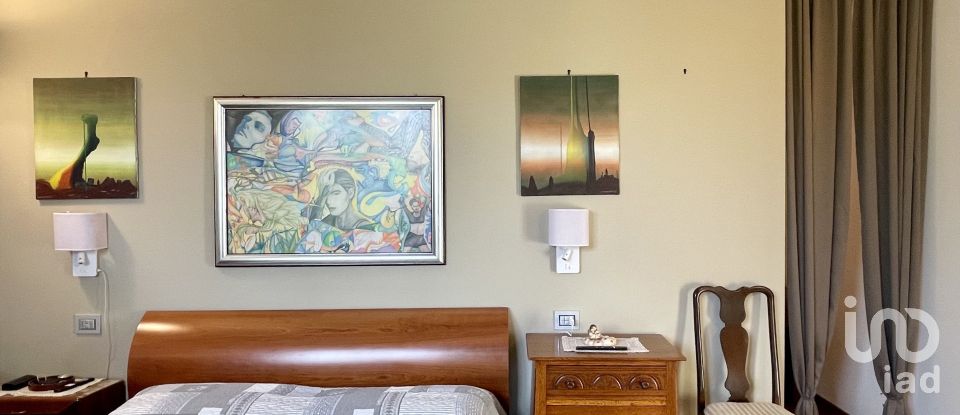 Casale 16 locali di 453 m² in Martina Franca (74015)