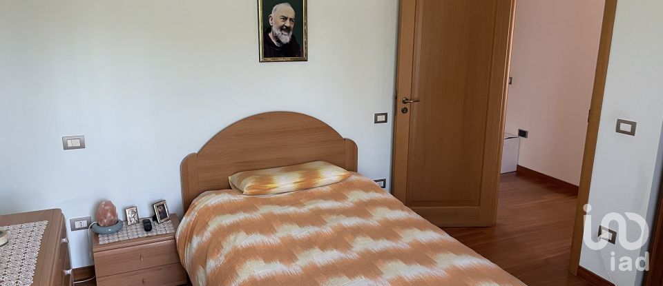 House 12 rooms of 422 m² in Mosciano Sant'Angelo (64023)