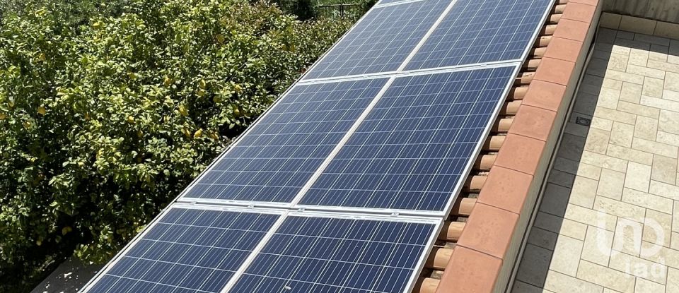 House 12 rooms of 422 m² in Mosciano Sant'Angelo (64023)