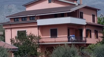 Farm 14 rooms of 600 m² in Castrovillari (87012)