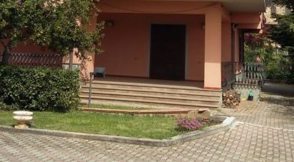 Farm 14 rooms of 600 m² in Castrovillari (87012)