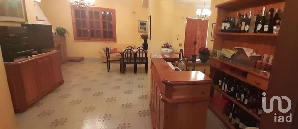 Farm 14 rooms of 600 m² in Castrovillari (87012)