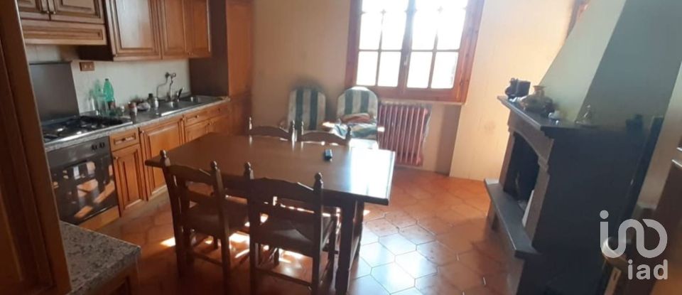 Farm 14 rooms of 600 m² in Castrovillari (87012)