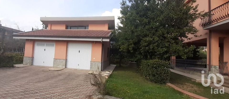 Farm 14 rooms of 600 m² in Castrovillari (87012)
